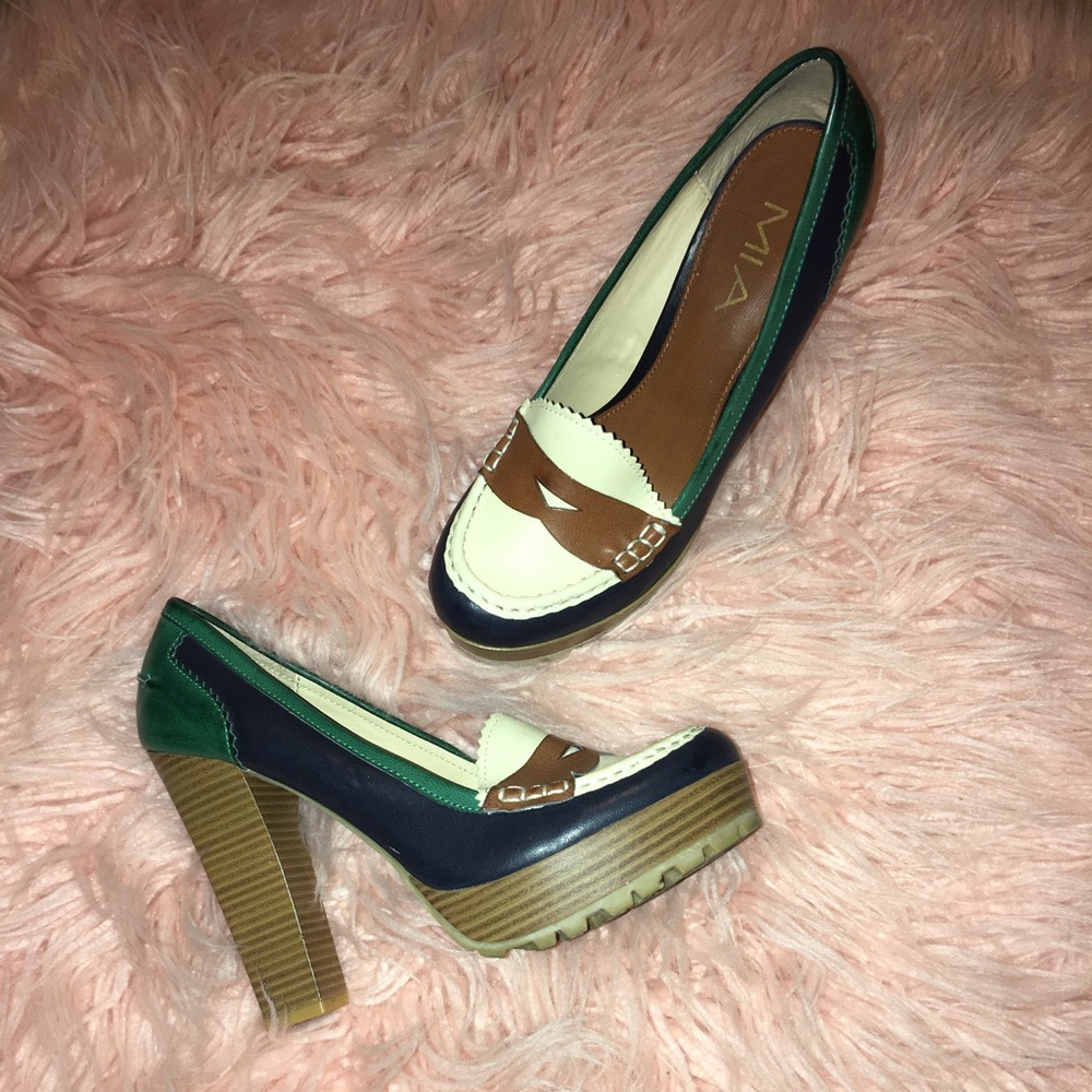 Preppy chunky loafer heel